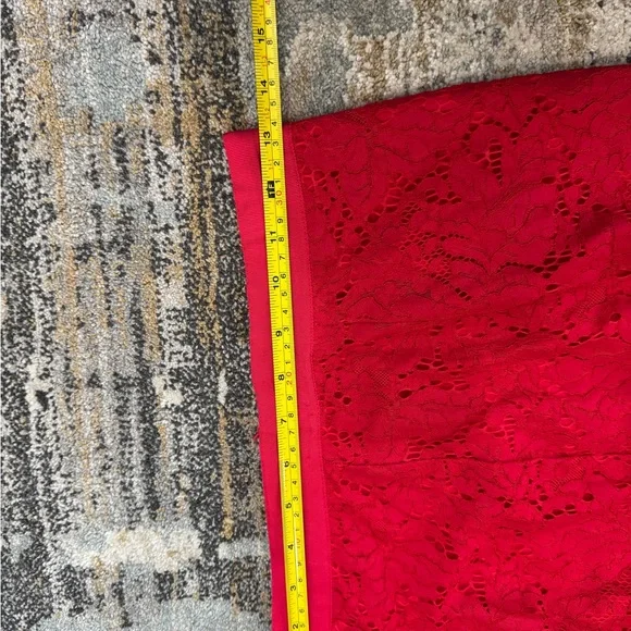 H&M Red Lace Pencil Skirt - Picture 10 of 11